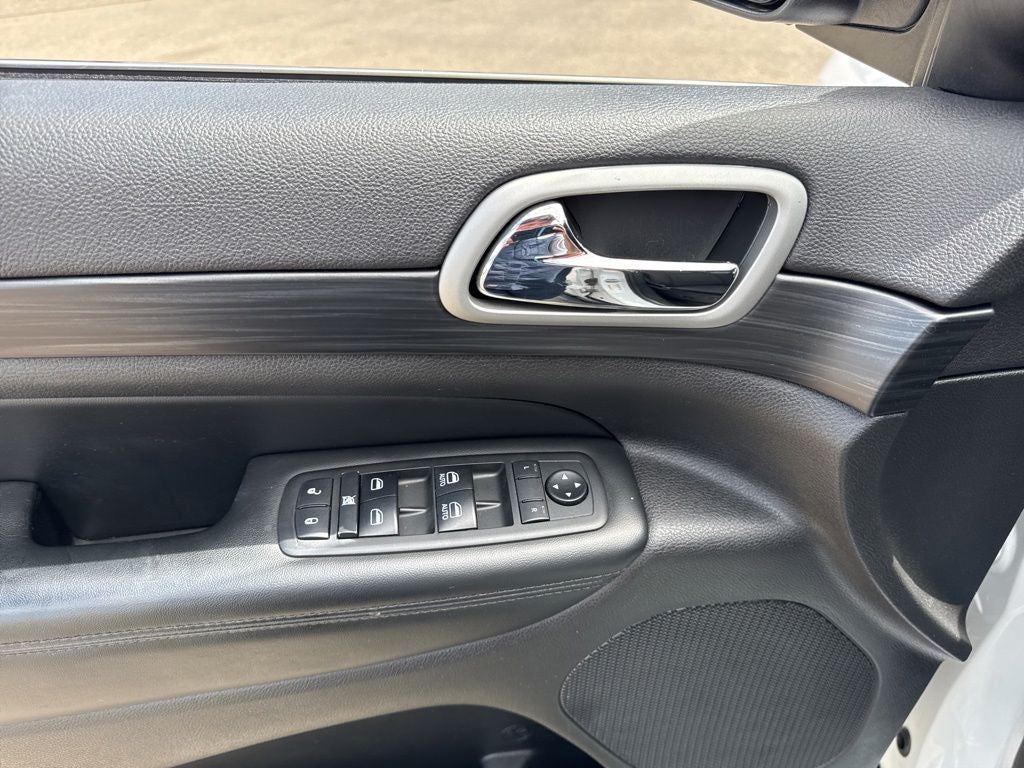 2020 Jeep Grand Cherokee Laredo E - Photo 17
