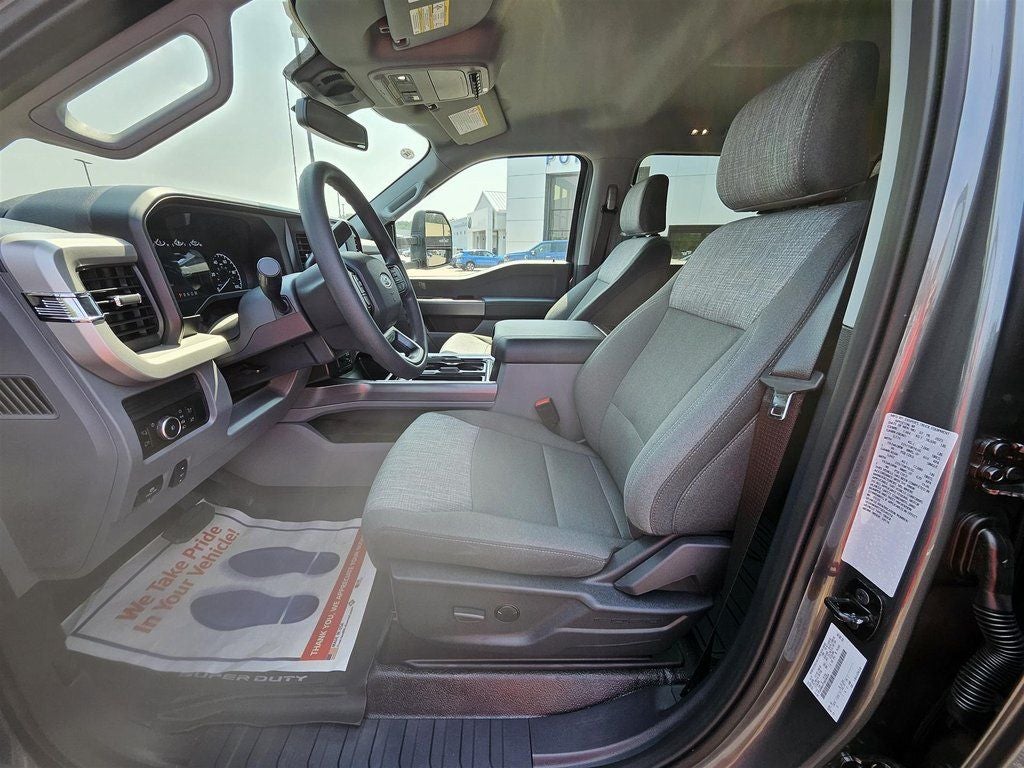 2025 Ford F-450SD XLT DRW