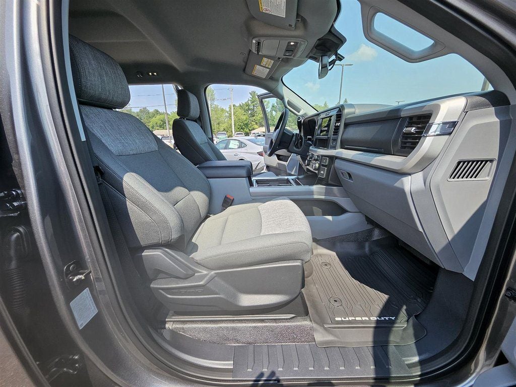 2025 Ford F-450SD XLT DRW