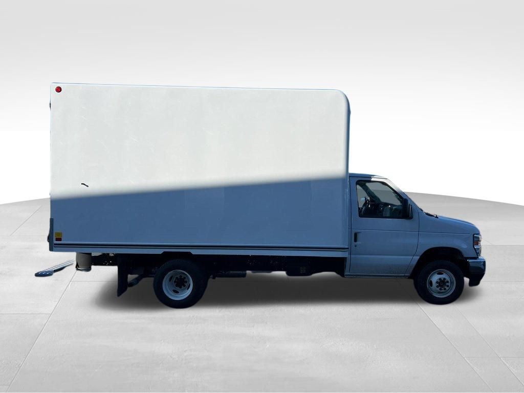2024 Ford E-450SD Base