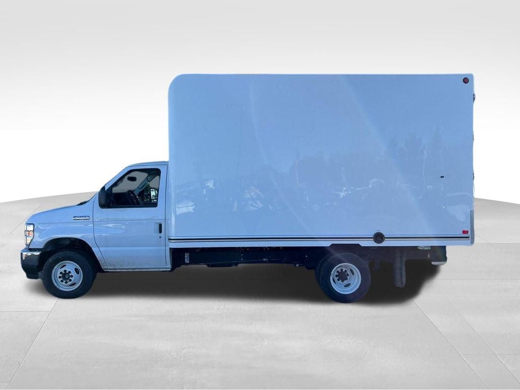 2024 Ford E-450SD Base