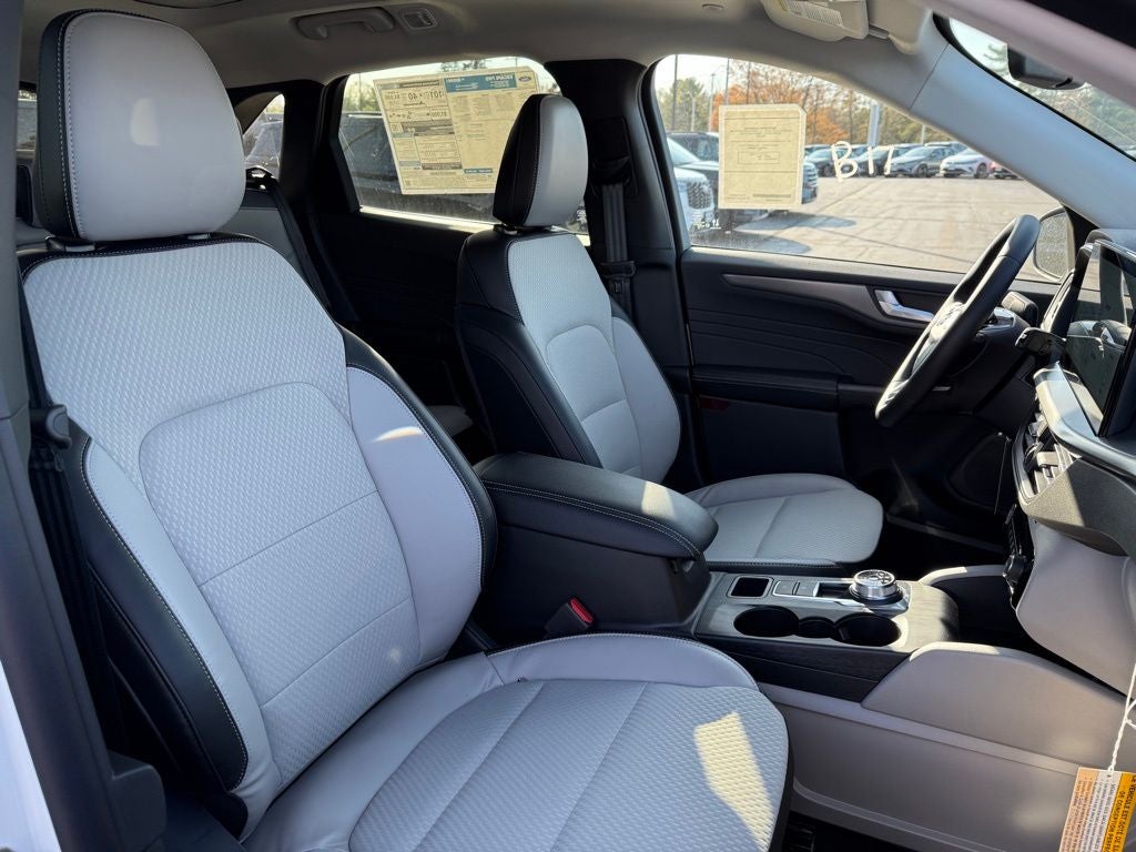 2025 Ford Escape Plug-In Hybrid Base