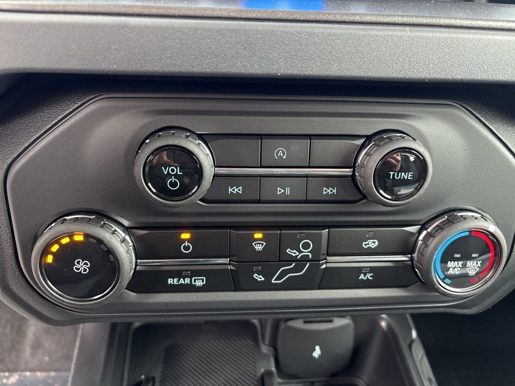 2025 Ford Bronco Base