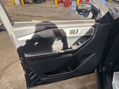 2020 Ford Explorer Base