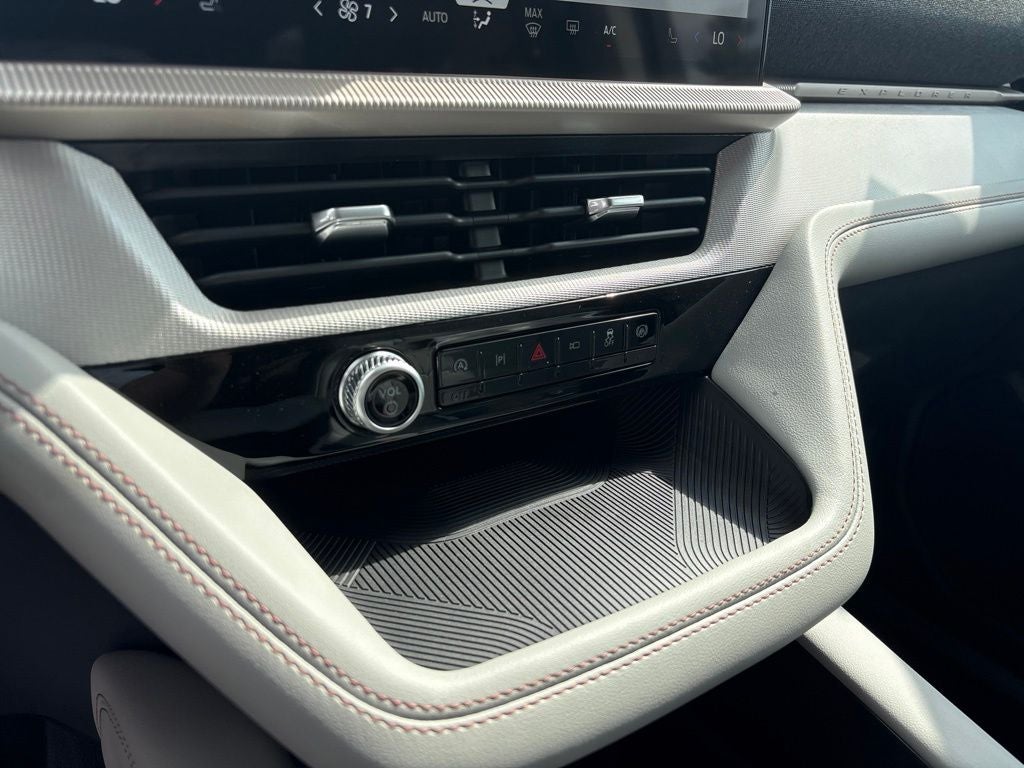 2026 Ford Explorer Active w/100A Pkg
