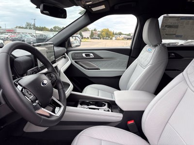 2027 Ford Explorer Platinum™
