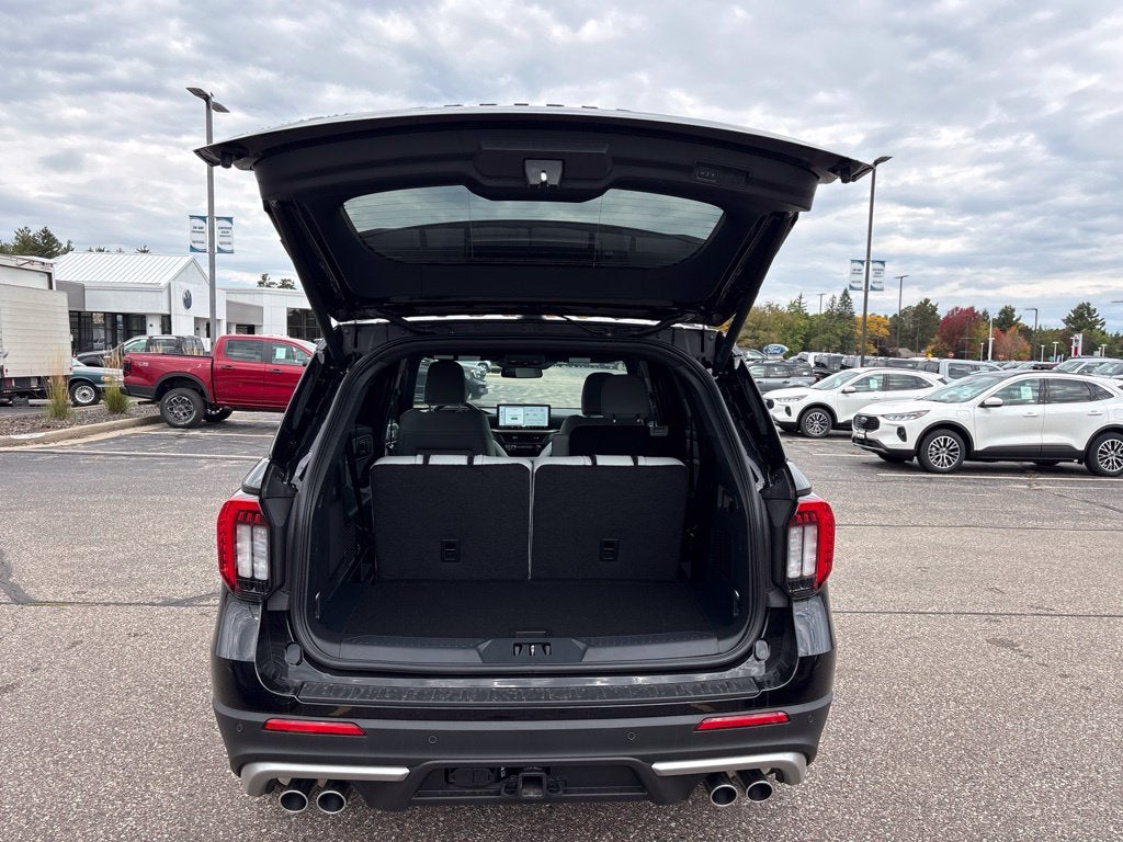 2027 Ford Explorer Platinum™