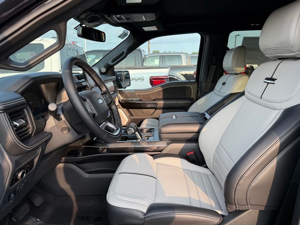 2025 Ford F-150 Lightning Platinum