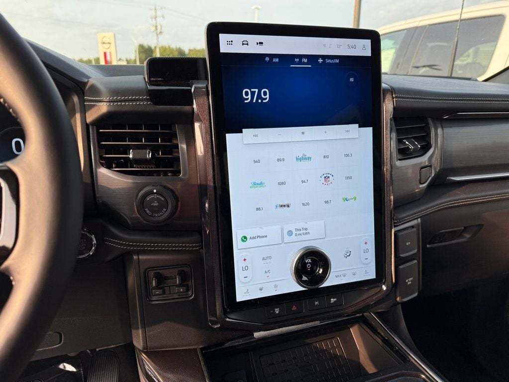 2025 Ford F-150 Lightning Platinum