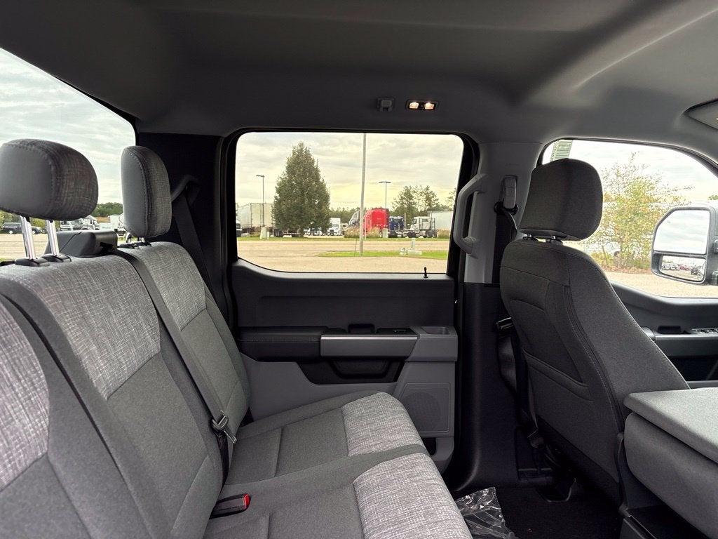 2027 Ford F-250SD F-250® XLT