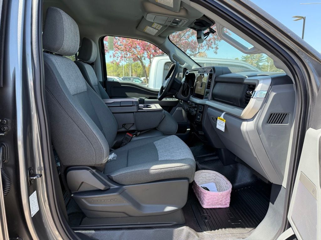 2025 Ford F-350SD XLT