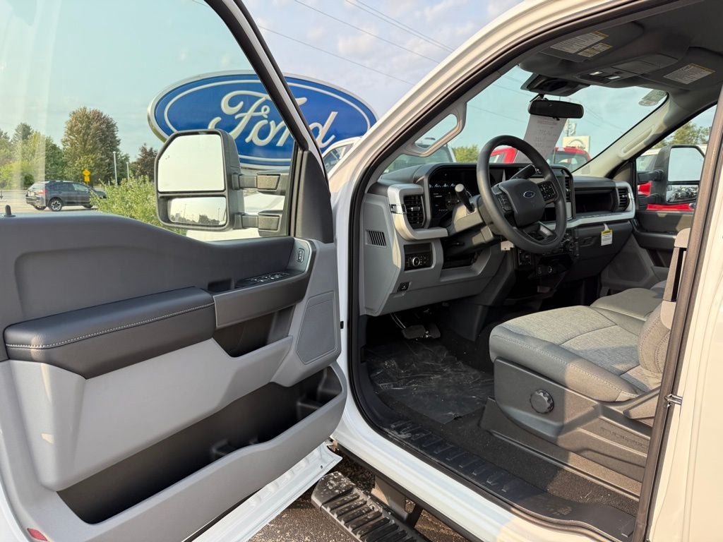 2025 Ford F-350SD XL