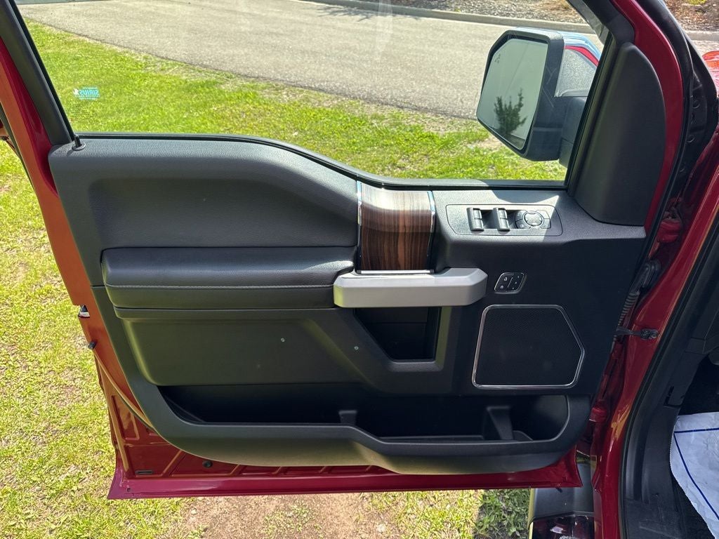 2017 Ford F-150 Lariat - Photo 15