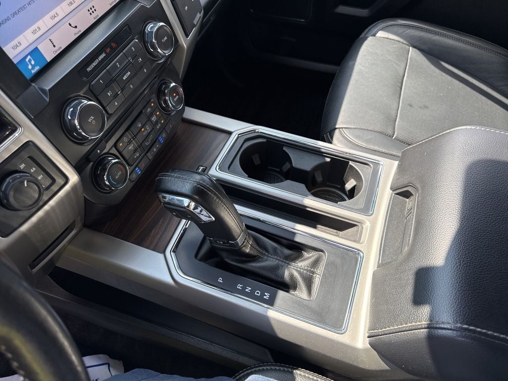 2017 Ford F-150 Lariat - Photo 21