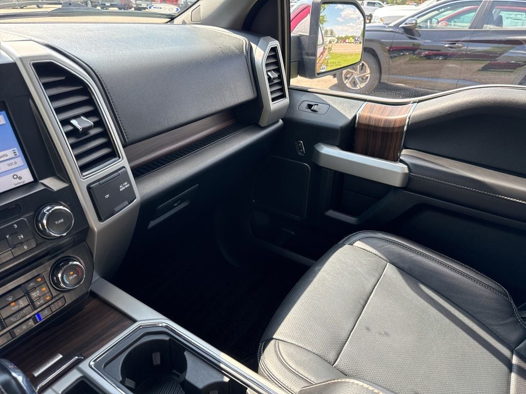 2017 Ford F-150 Lariat - Photo 23