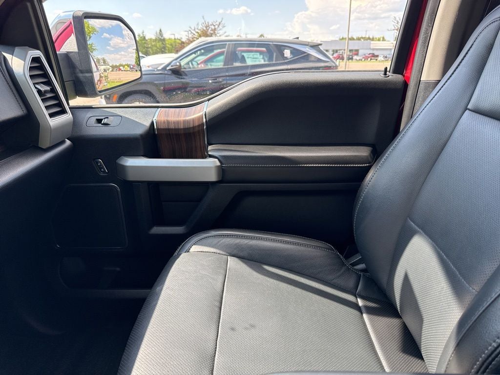 2017 Ford F-150 Lariat - Photo 24