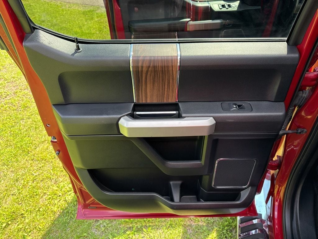 2017 Ford F-150 Lariat - Photo 31