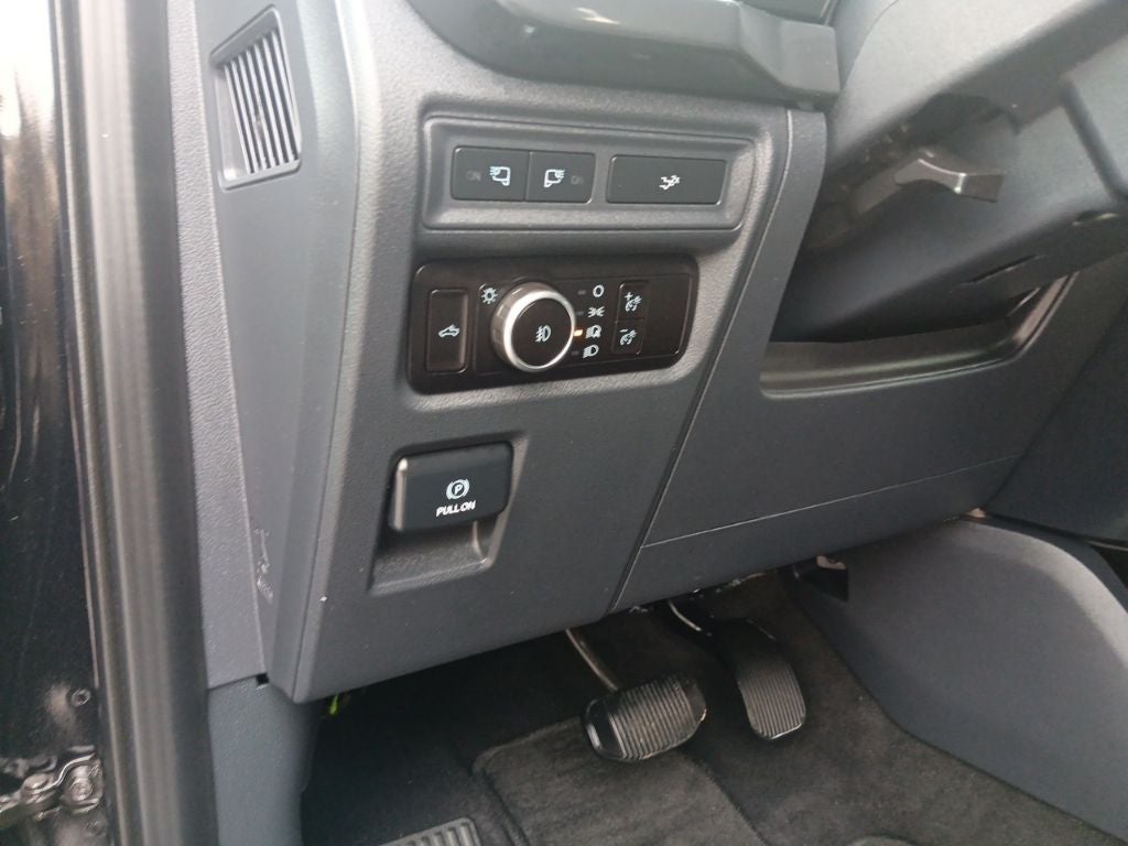 2023 Ford F-150 XLT 302A Sport