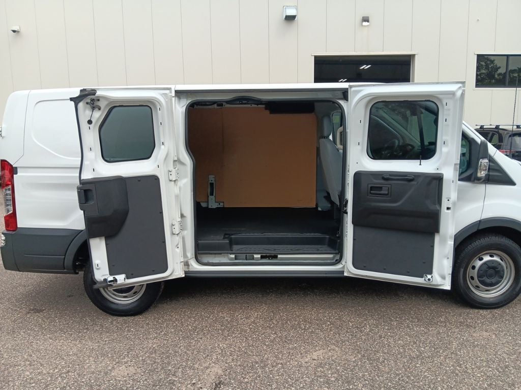 2017 Ford Transit-150 130 WB Low Roof Cargo