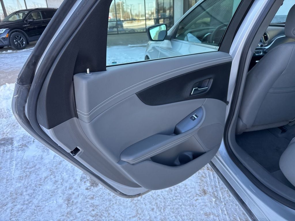 2015 Chevrolet Impala LS 1LS