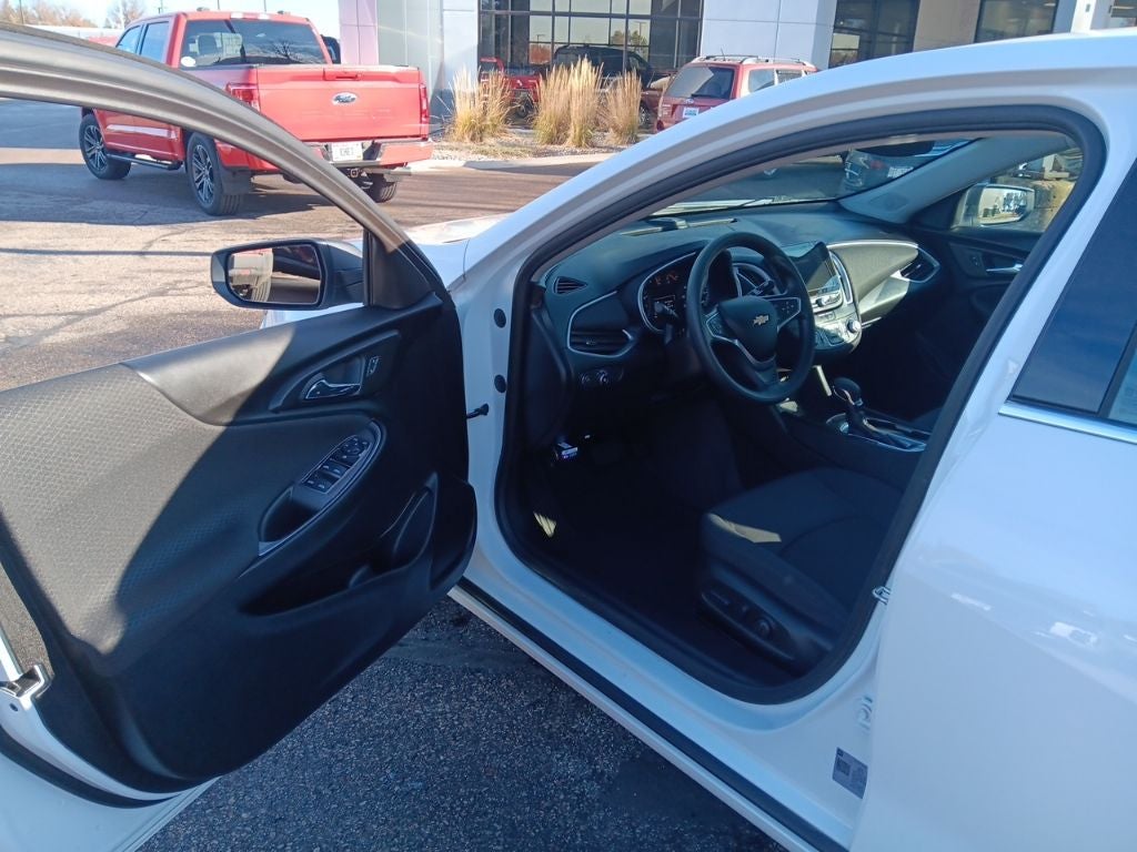 2022 Chevrolet Malibu LS 1FL