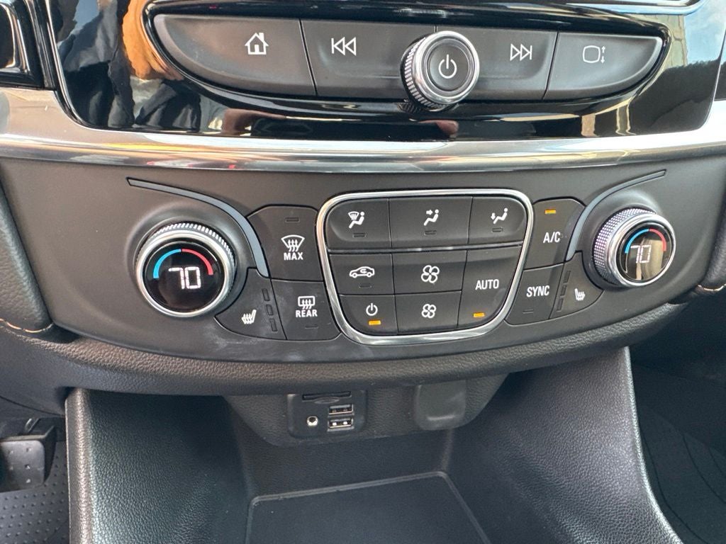 2021 Chevrolet Traverse RS