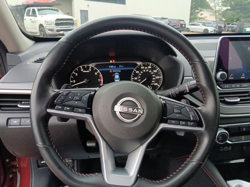 2025 Nissan Altima SR