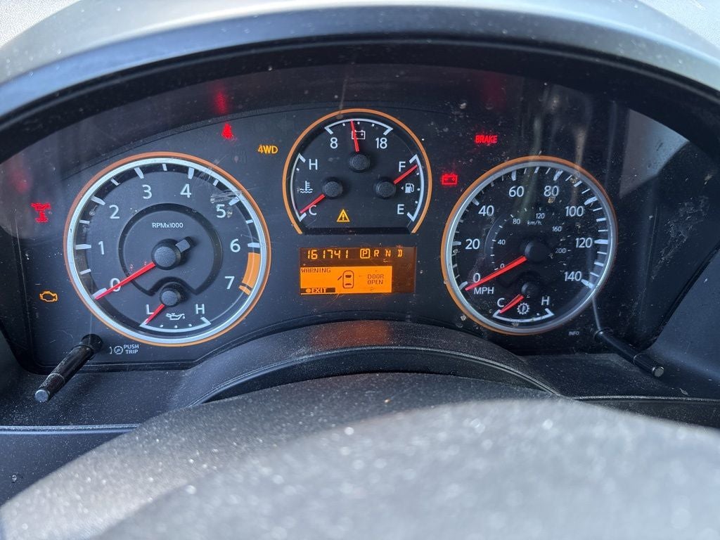 2014 Nissan Titan SV