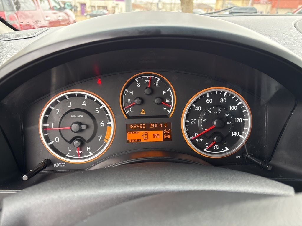 2014 Nissan Titan SV