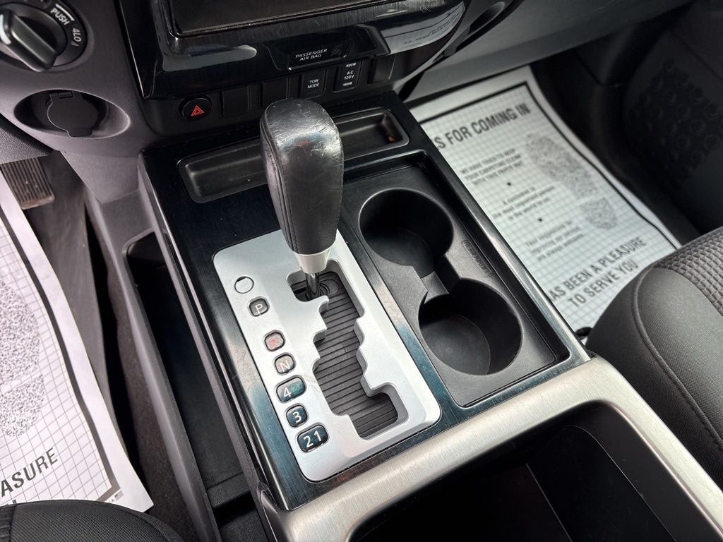 2014 Nissan Titan SV