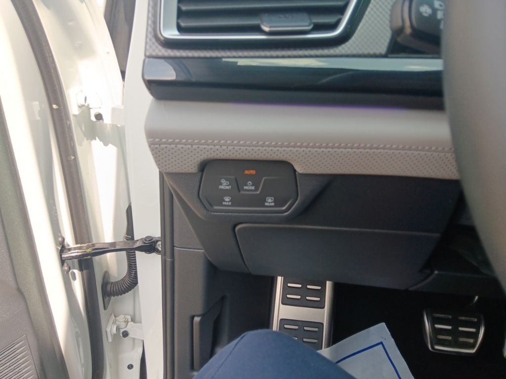 2025 Volkswagen Atlas 2.0T Peak Edition