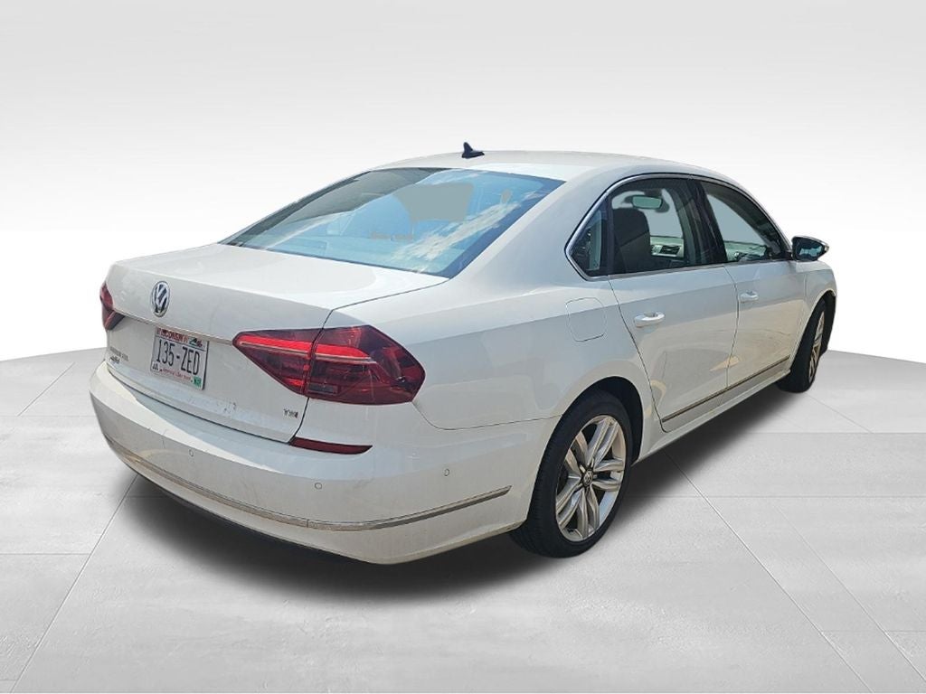 2017 Volkswagen Passat 1.8T SEL Premium