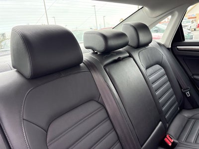 2017 Volkswagen Passat 1.8T SEL Premium