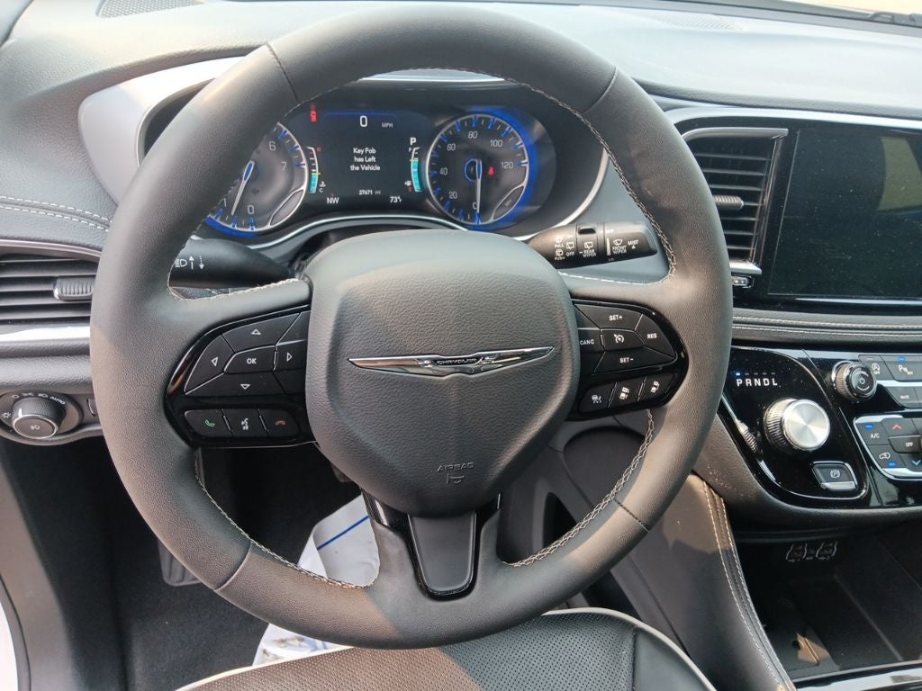 2025 Chrysler Pacifica Limited - Photo 16