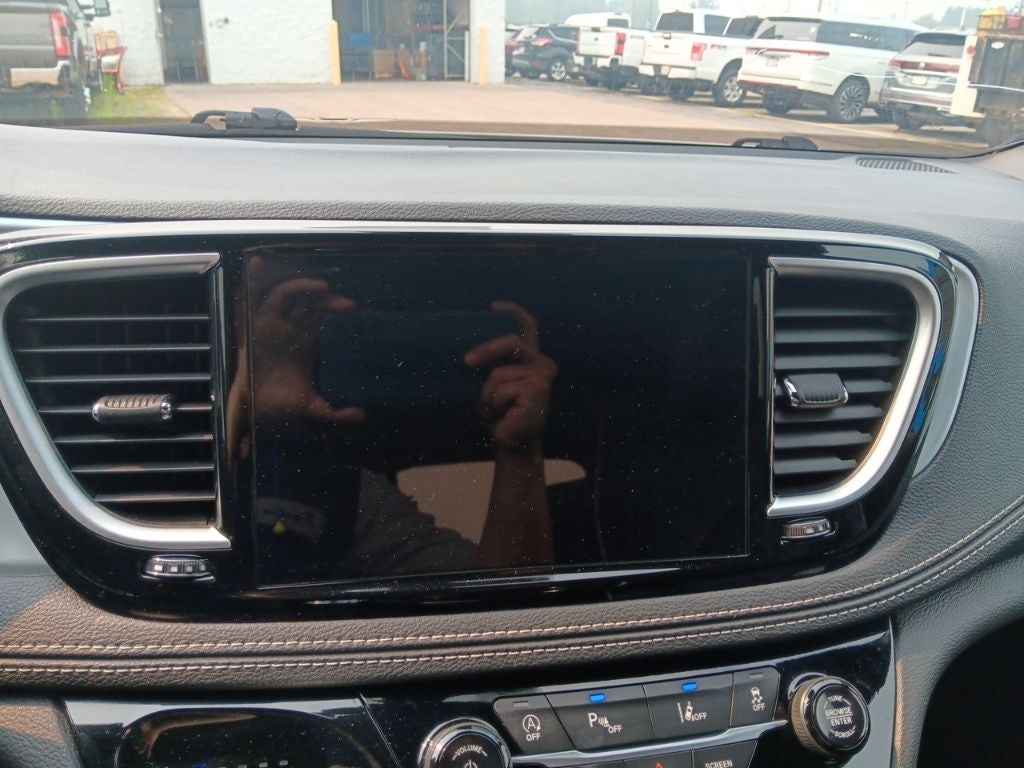 2025 Chrysler Pacifica Limited - Photo 21