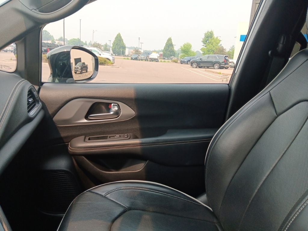 2025 Chrysler Pacifica Limited - Photo 26