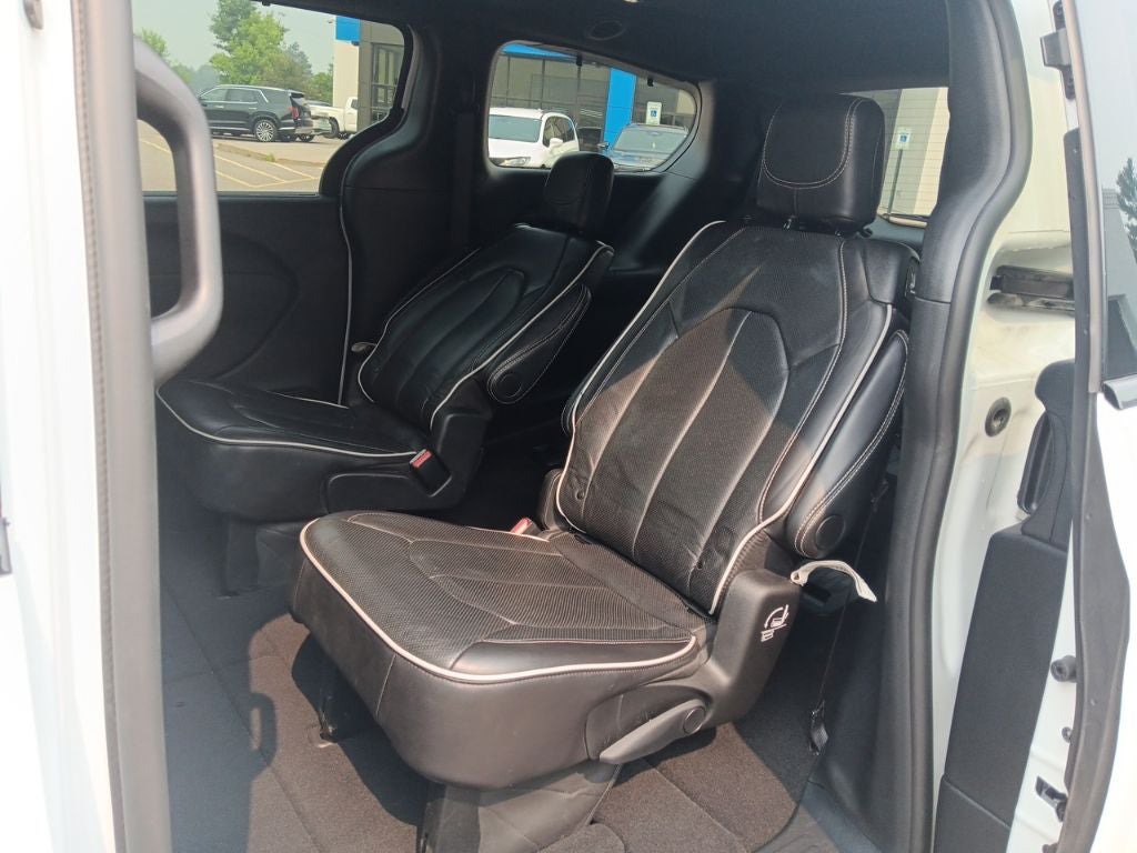 2025 Chrysler Pacifica Limited - Photo 32