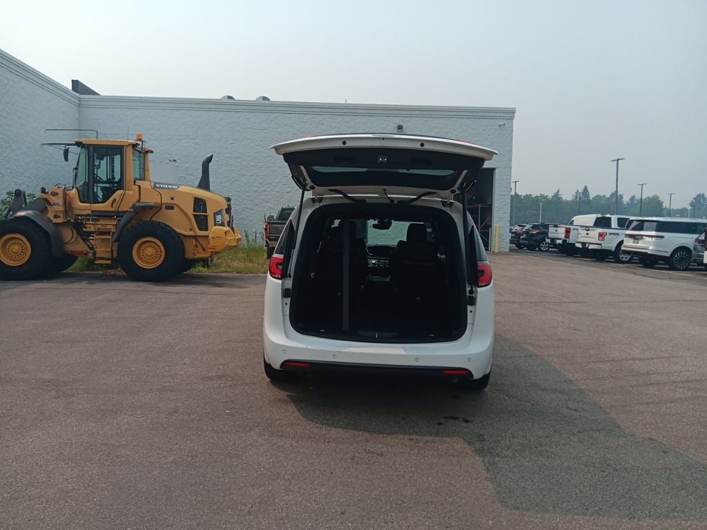2025 Chrysler Pacifica Limited - Photo 33