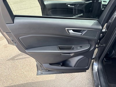 2020 Ford Edge SE