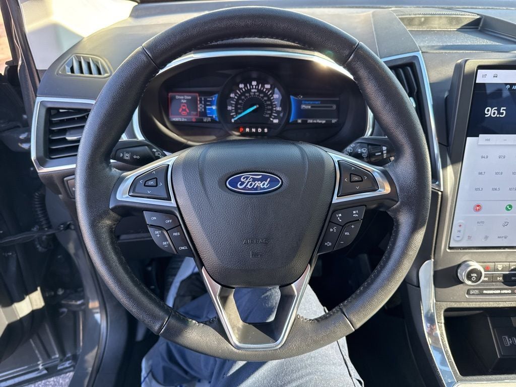 2021 Ford Edge Titanium
