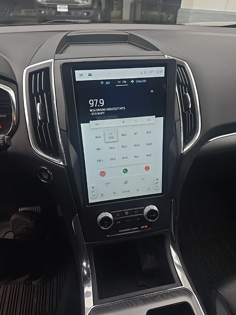 2021 Ford Edge Titanium