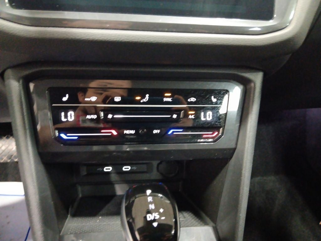 2022 Volkswagen Tiguan SE - Photo 23