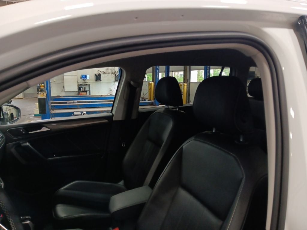 2022 Volkswagen Tiguan SE - Photo 28