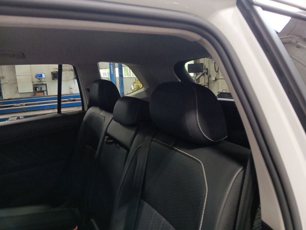 2022 Volkswagen Tiguan SE - Photo 30