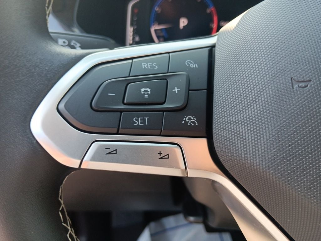 2024 Volkswagen Taos SEL - Photo 15