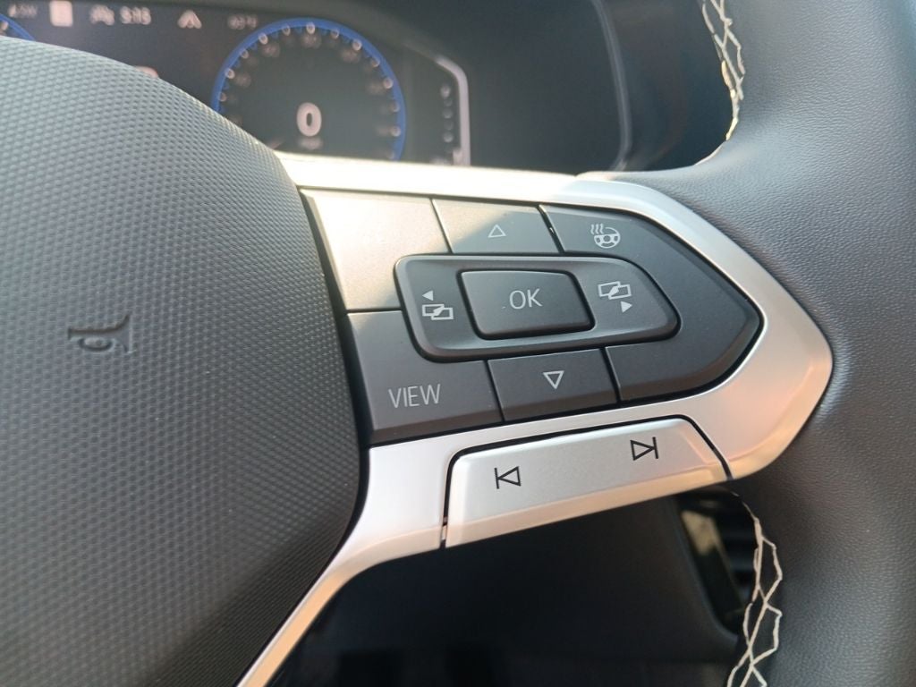 2024 Volkswagen Taos SEL - Photo 17