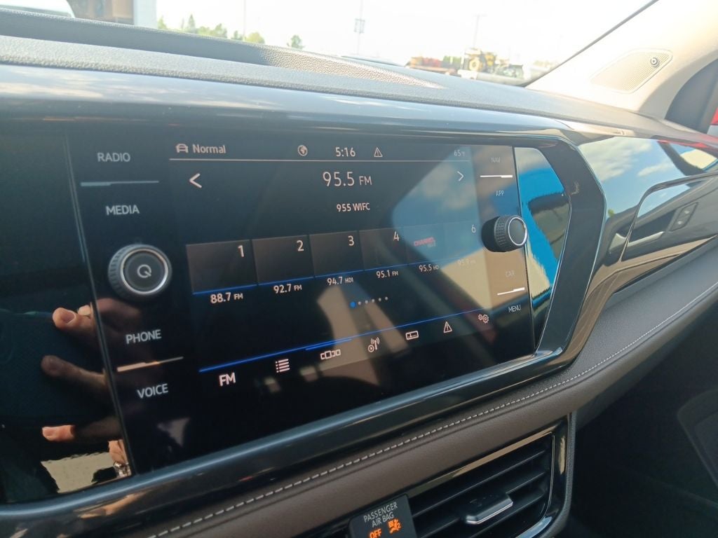 2024 Volkswagen Taos SEL - Photo 19