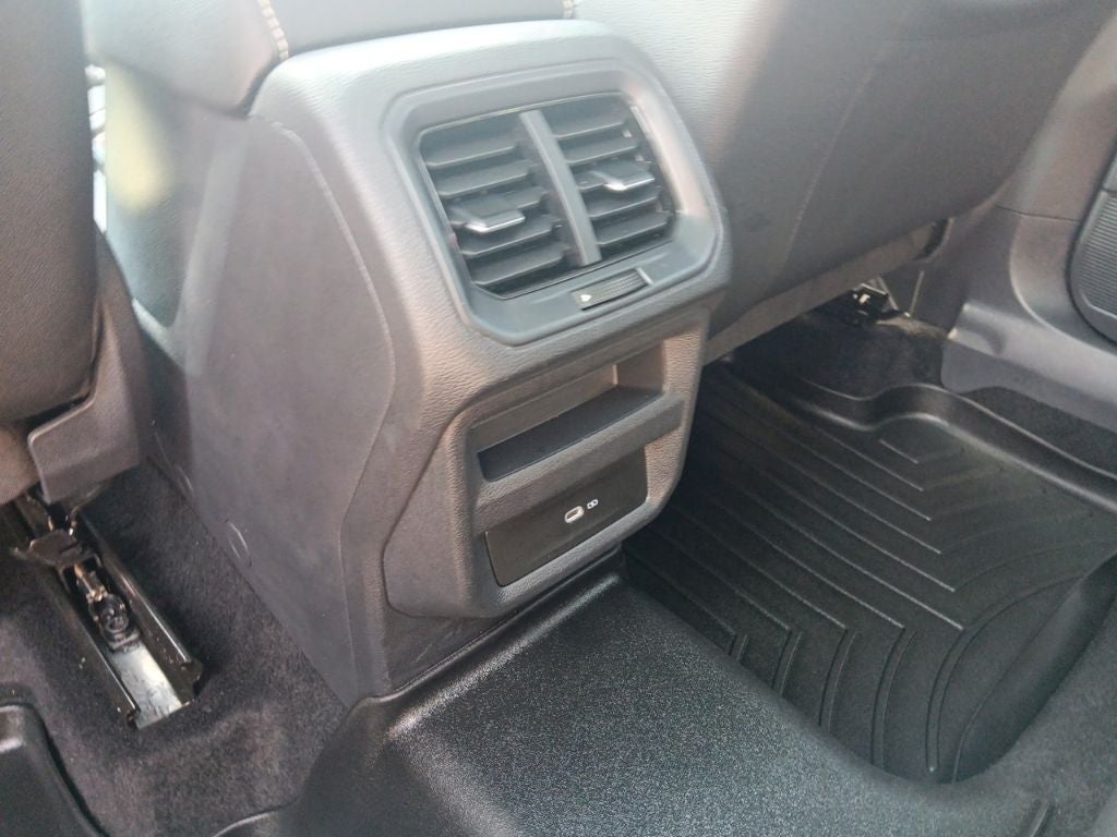 2024 Volkswagen Taos SEL - Photo 28