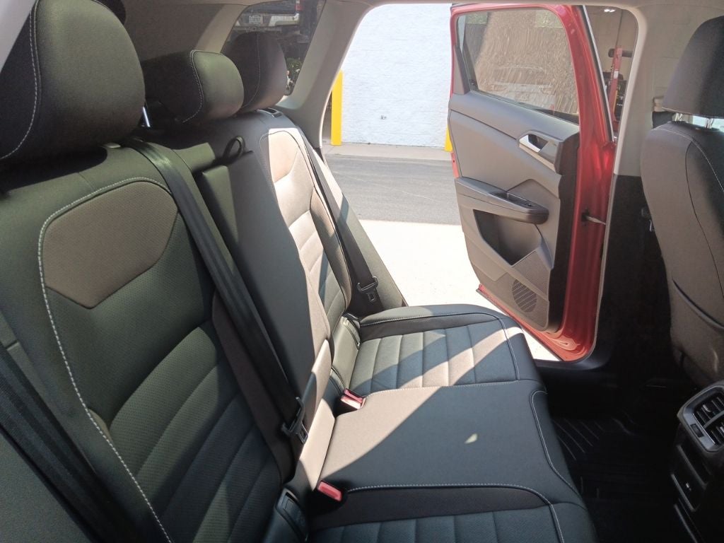 2024 Volkswagen Taos SEL - Photo 31
