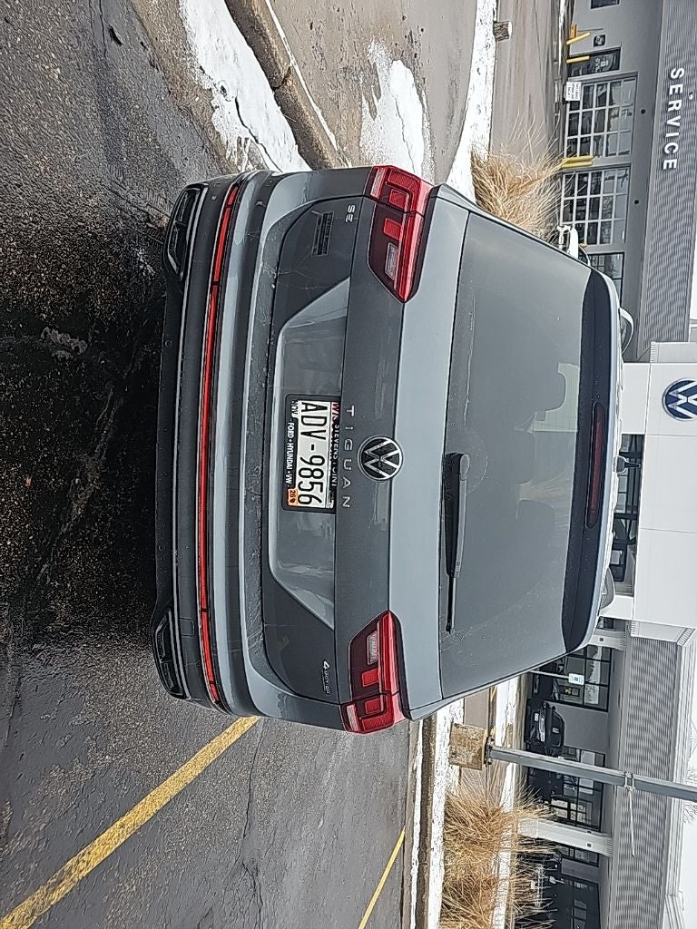 2023 Volkswagen Tiguan 2.0T SE R-Line Black